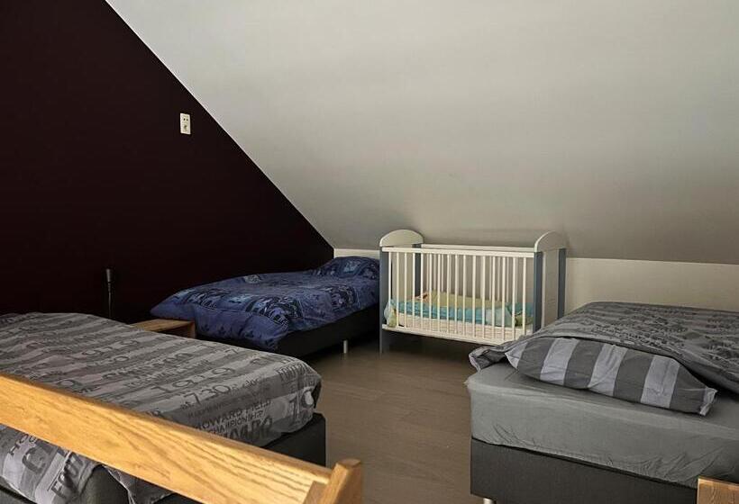 Семейный Номер, Auberge Des Blancs Cailloux