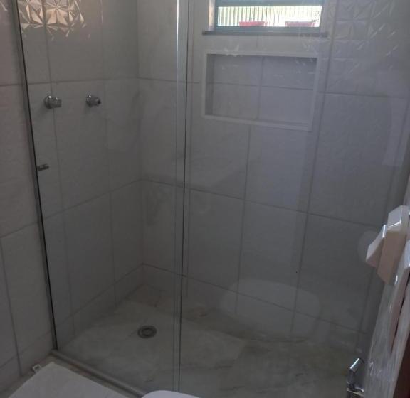 Quarto Triplo Basic, Recanto Caminho Das águas