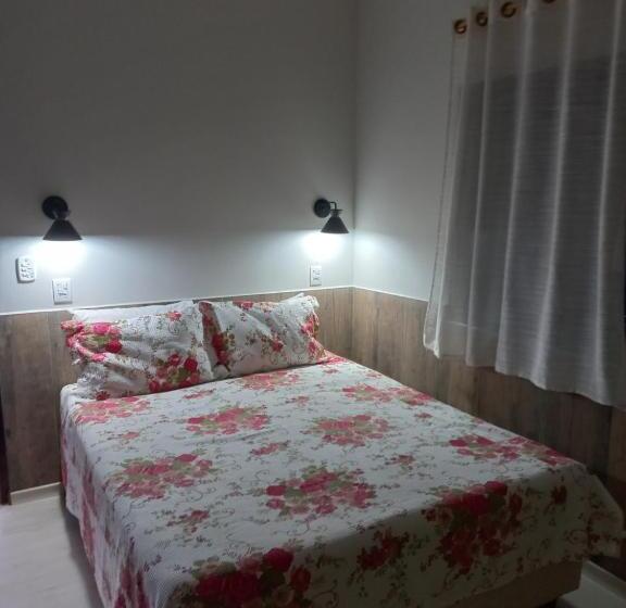 Quarto Triplo Basic, Recanto Caminho Das águas