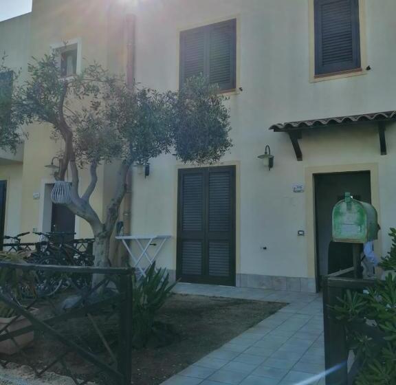 آپارتمان 1 خوابه با چشمانداز باغ, Torre Sances House