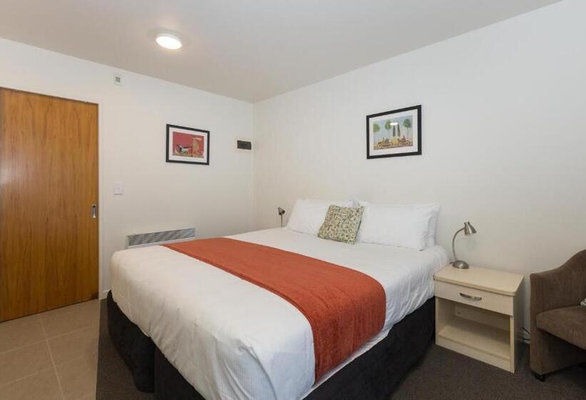 إستوديو قياسى, Bella Vista Motel Dunedin