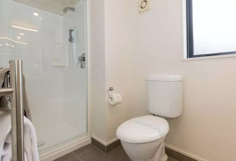 スーペリアスタジオ, Bella Vista Motel Dunedin