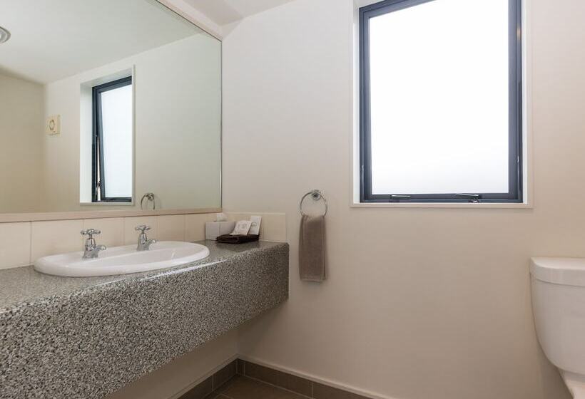 إستوديو سوبيريور, Bella Vista Motel Dunedin