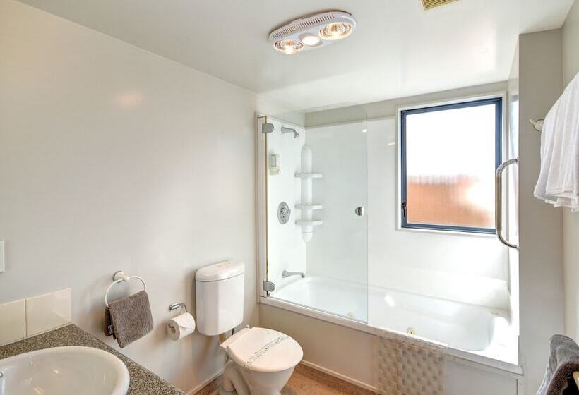 إستوديو سوبيريور, Bella Vista Motel Dunedin