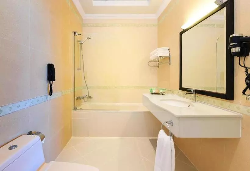 3 Bedroom Suite, Al Hamra Residence