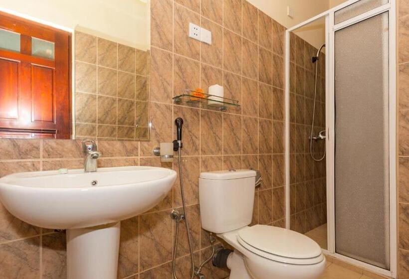 シングルデラックスルーム, Amanda Hills