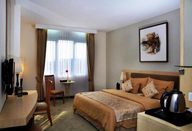 스탠다드 룸 킹사이즈 침대, Grand Serela Setiabudhi Bandung