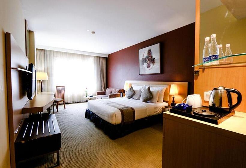 스탠다드 룸 킹사이즈 침대, Grand Serela Setiabudhi Bandung