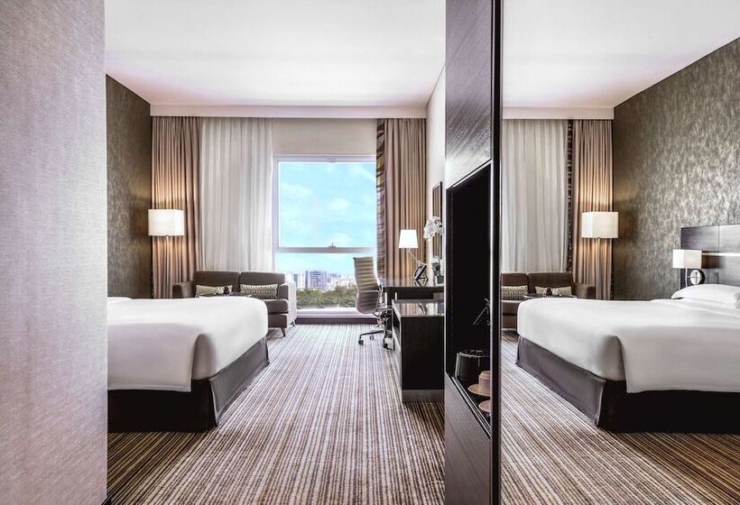 Club Room, Hyatt Regency Oryx Doha