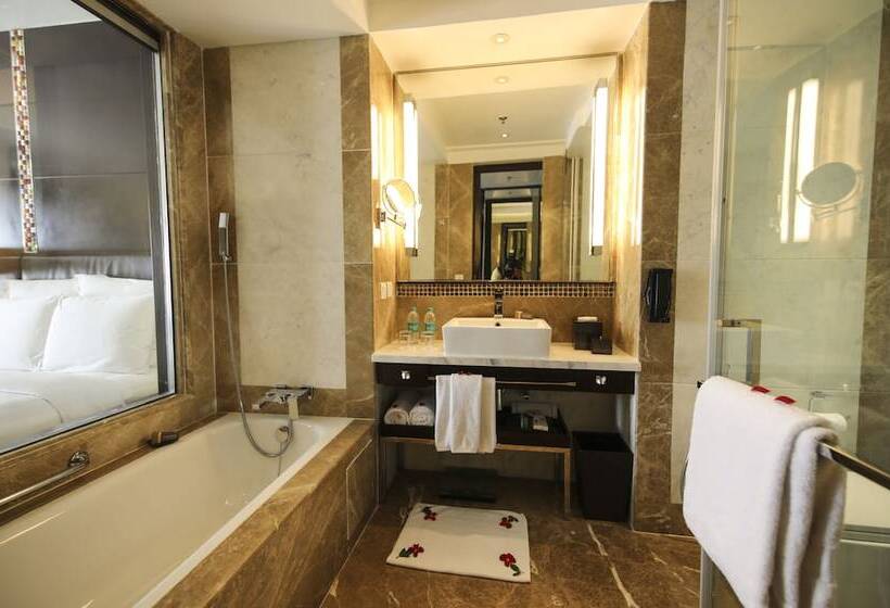 غرفة تنفيذية, Jaipur Marriott