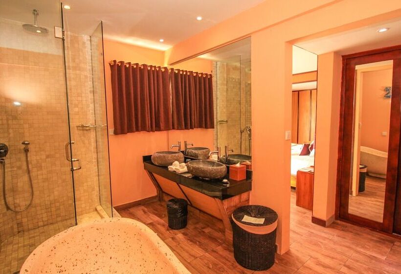 סוויטה משפחתית, Kupu Kupu Jimbaran Beach Hotel & Spa By L’occitane