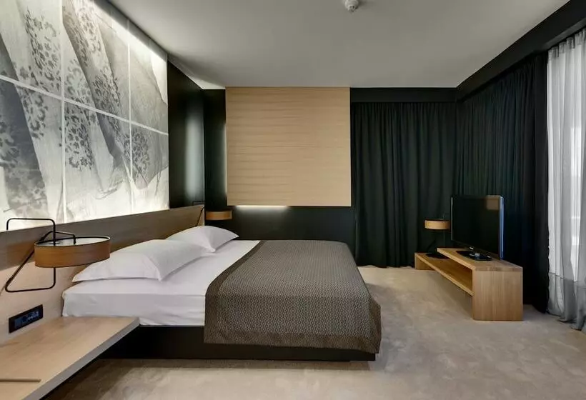 スイート, Lone Hotel By Maistra Collection