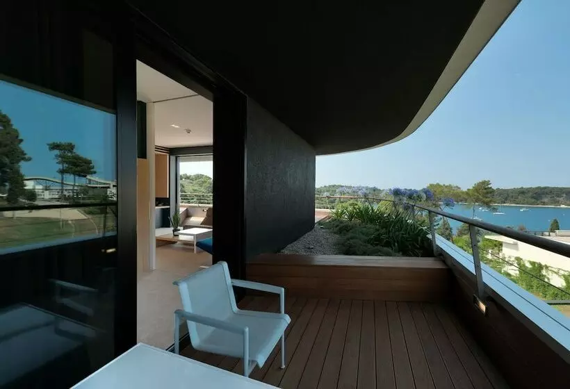 スイート, Lone Hotel By Maistra Collection