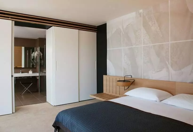 スイート, Lone Hotel By Maistra Collection