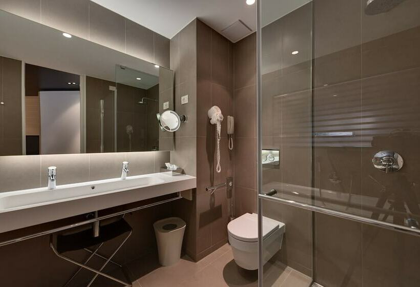 Люкс, Lone Hotel By Maistra Collection