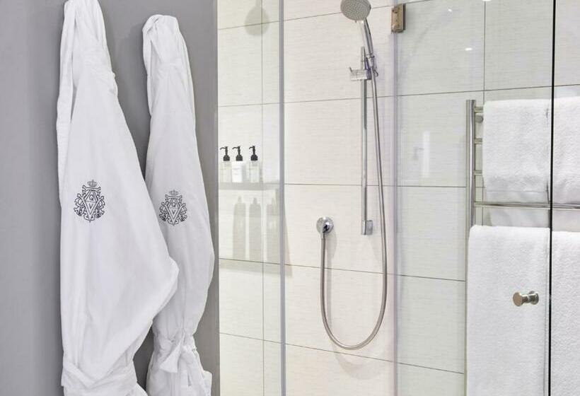 חדר דלוקס, Queen Victoria Hotel By Newmark