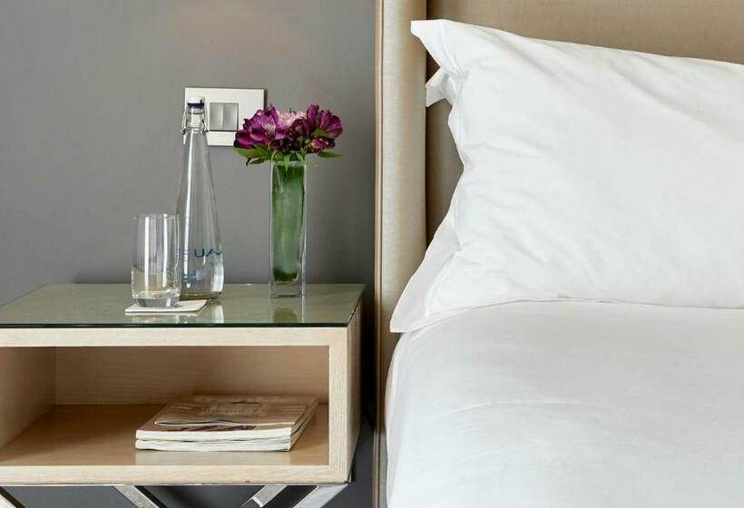 חדר דלוקס, Queen Victoria Hotel By Newmark