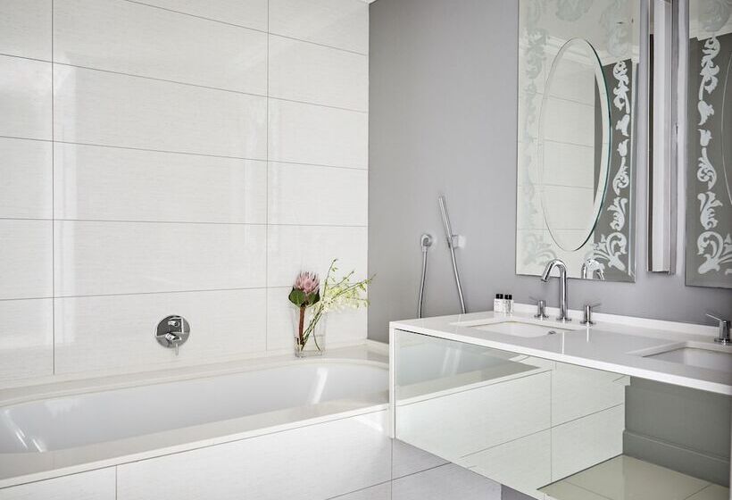 חדר דלוקס, Queen Victoria Hotel By Newmark