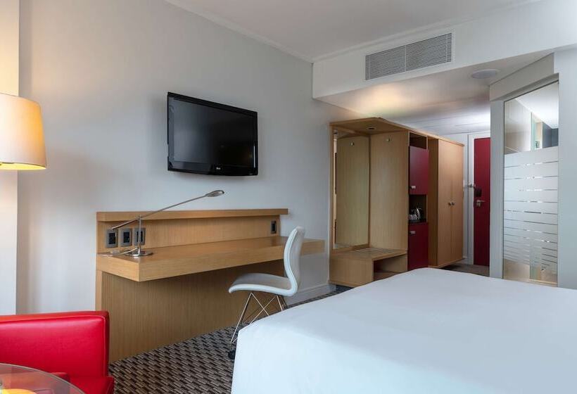 Номер Стандарт, Radisson Blu Gautrain Hotel, Sandton Johannesburg
