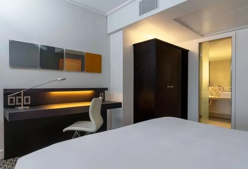 سوییت جونیور, Radisson Blu Gautrain Hotel, Sandton Johannesburg