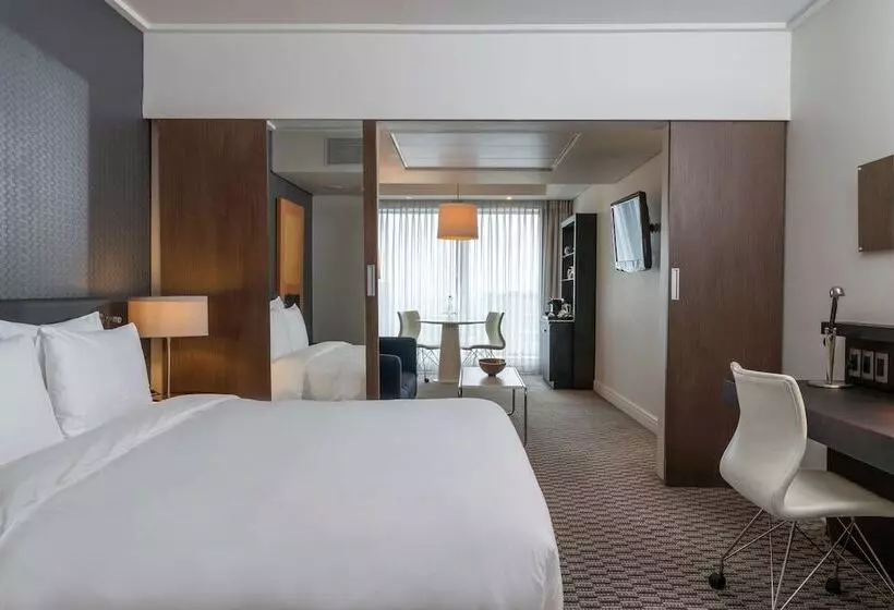 سوییت جونیور, Radisson Blu Gautrain Hotel, Sandton Johannesburg