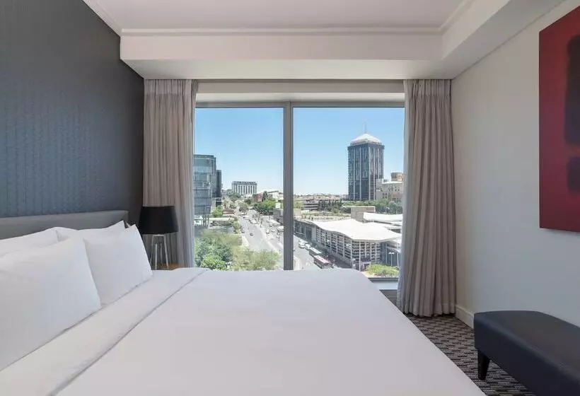 اتاق سوپریور با چشم‌انداز شهر, Radisson Blu Gautrain Hotel, Sandton Johannesburg