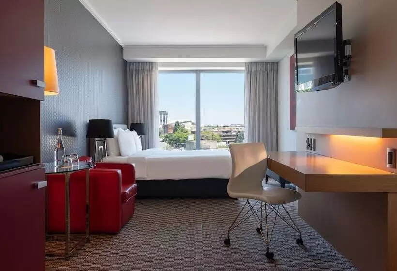 اتاق سوپریور با چشم‌انداز شهر, Radisson Blu Gautrain Hotel, Sandton Johannesburg