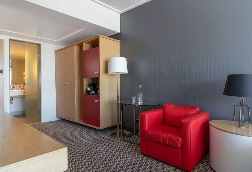 اتاق سوپریور با چشم‌انداز شهر, Radisson Blu Gautrain Hotel, Sandton Johannesburg
