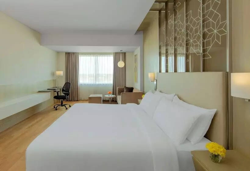 スーペリアールーム, Radisson Gurugram Udyog Vihar
