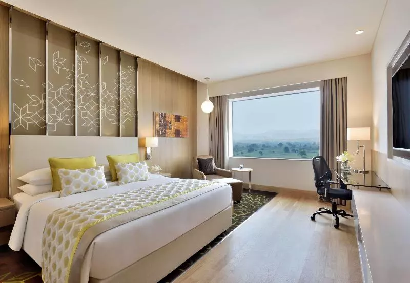 スーペリアールーム, Radisson Gurugram Udyog Vihar