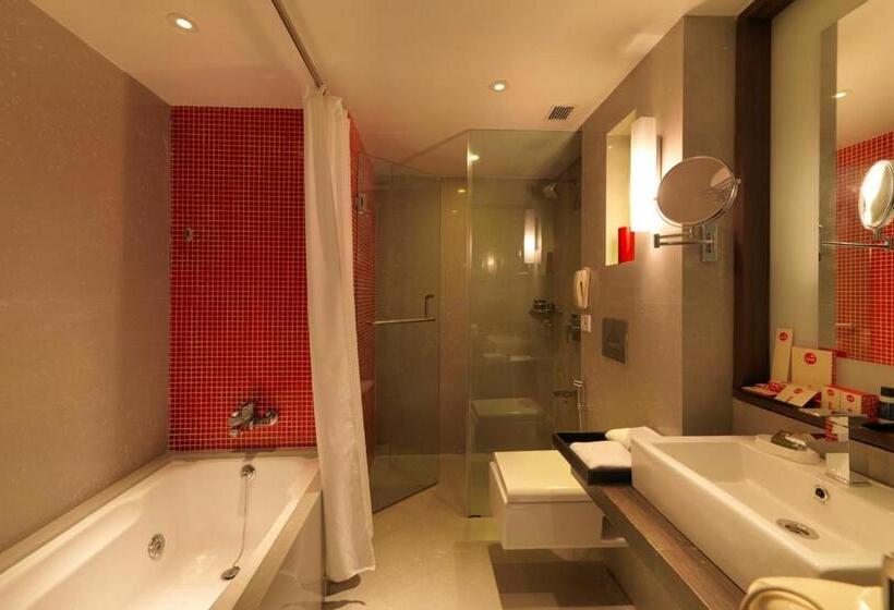 Стандартный Номер Кровать Кинг, Spree Shivai Hotel Pimpri