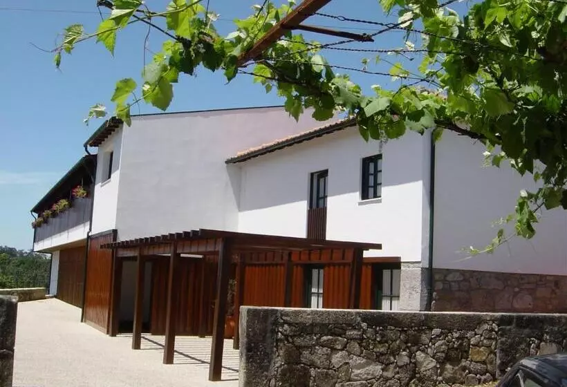 Talo 1 Makuuhuone, Quinta Do Burgo Nature