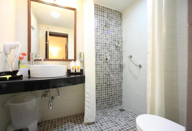 جناح برستيج, Sterling Ooty Fern Hill