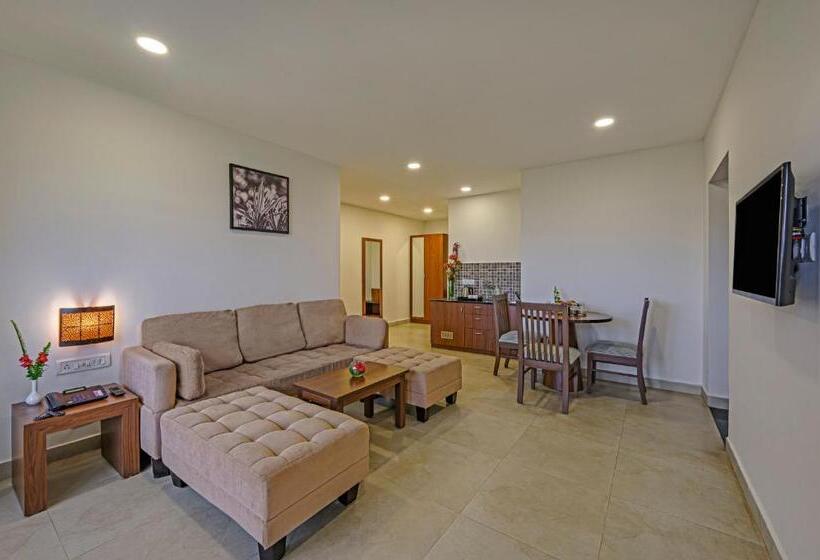 جناح عائلي, Sterling Ooty Fern Hill