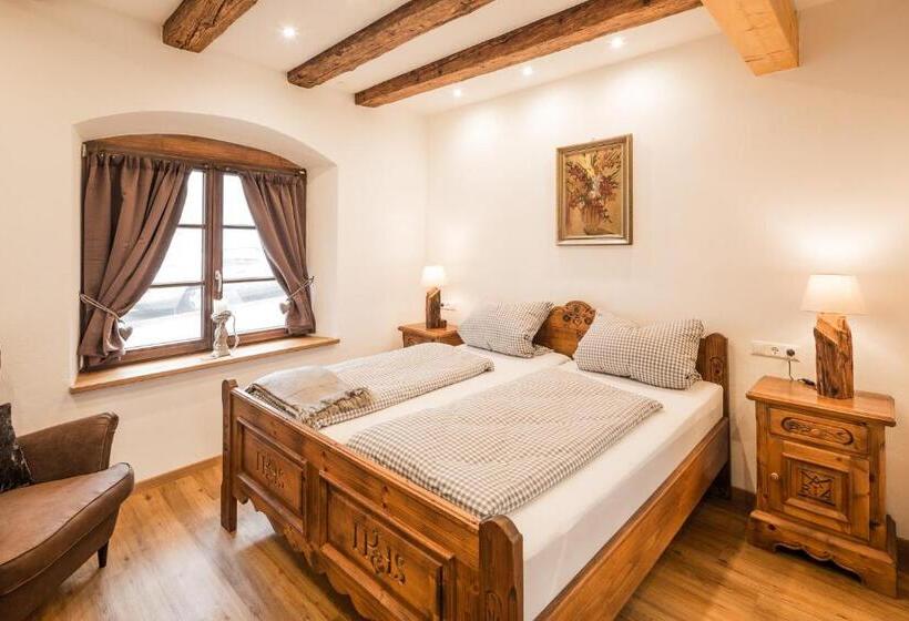 スタンダードルーム, Alte Ritterstube