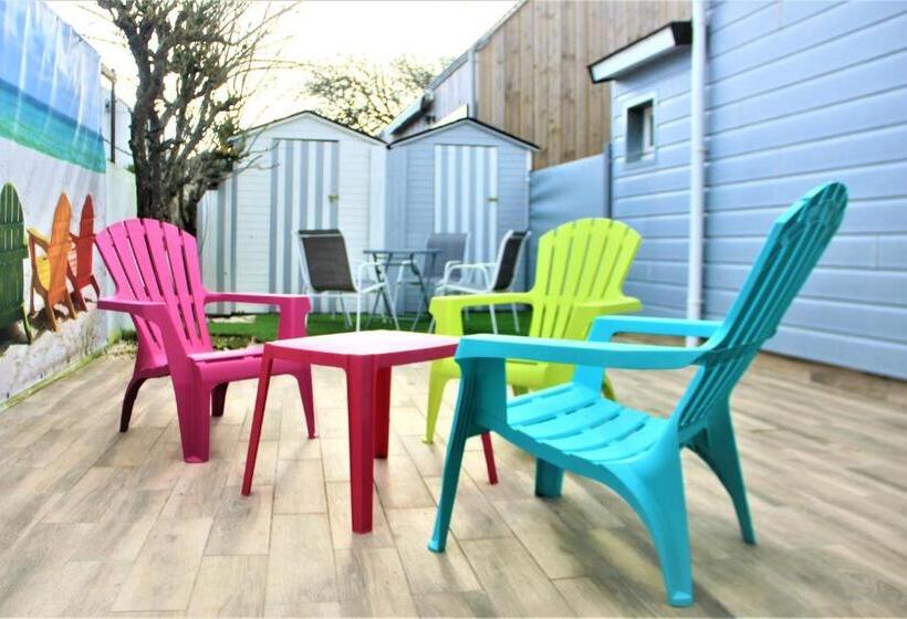 استودیو استاندارد با چشم‌انداز باغ, La Cabine De Plage