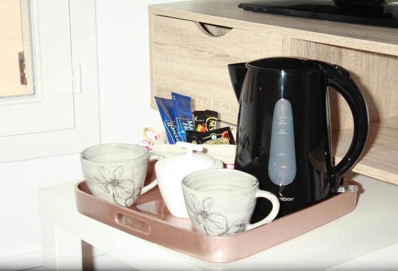 スタンダードルーム, La Maison De Jules