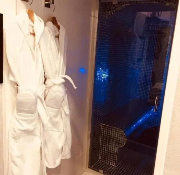 デラックスジュニアスイート, Varazze Suite Sauna E Hammam