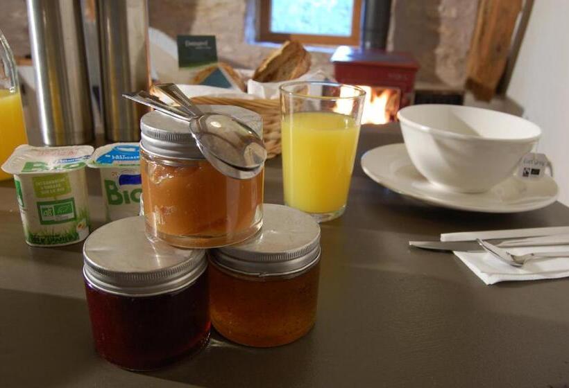 Номер Стандарт, Chambre D Hôte Et Gîte De Cantagrel