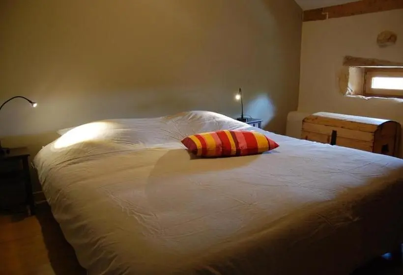 庭の見える１ベッドルームアパートメント, Chambre D Hôte Et Gîte De Cantagrel