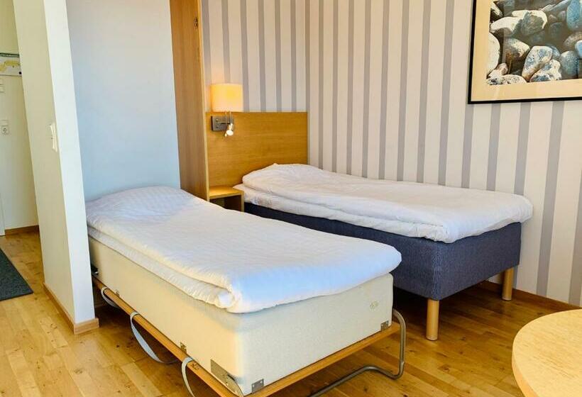 Номер Стандарт, ömc Kurshotell