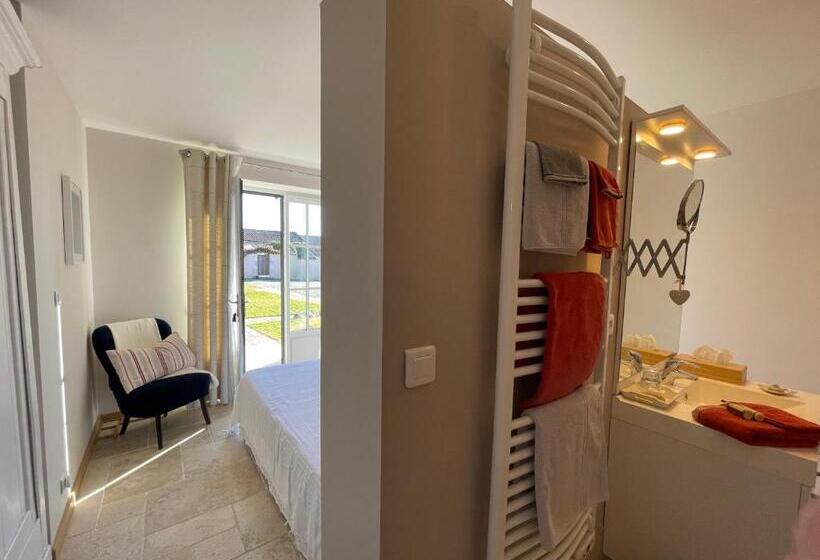 غرفة قياسية, La Ferme Buissonnière