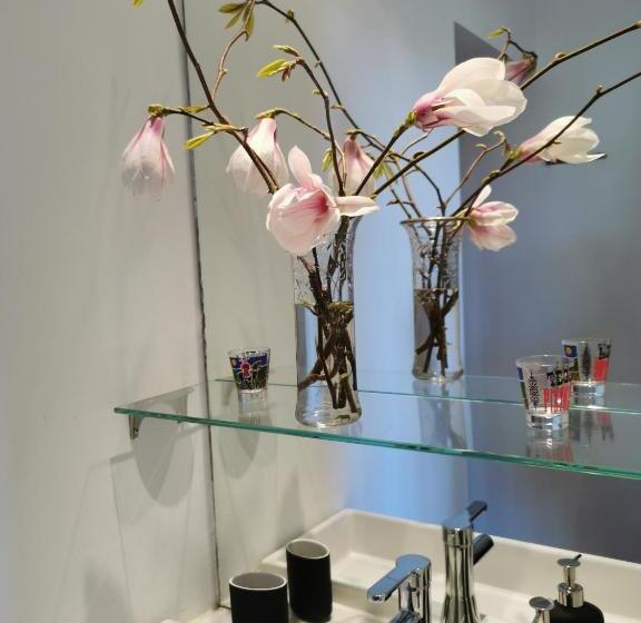 スタンダードシティビュールーム, W Allons Nous Dormir