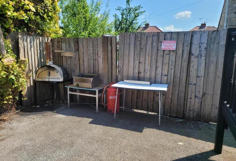 בית, חדר שינה 1, The Jackdaw Pub Self Catering Static Caravan Free Breakfast Supplied