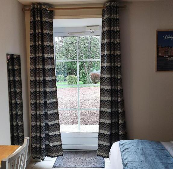 غرفة سوبيريور مطلّة علي الحديقة, La Minoterie