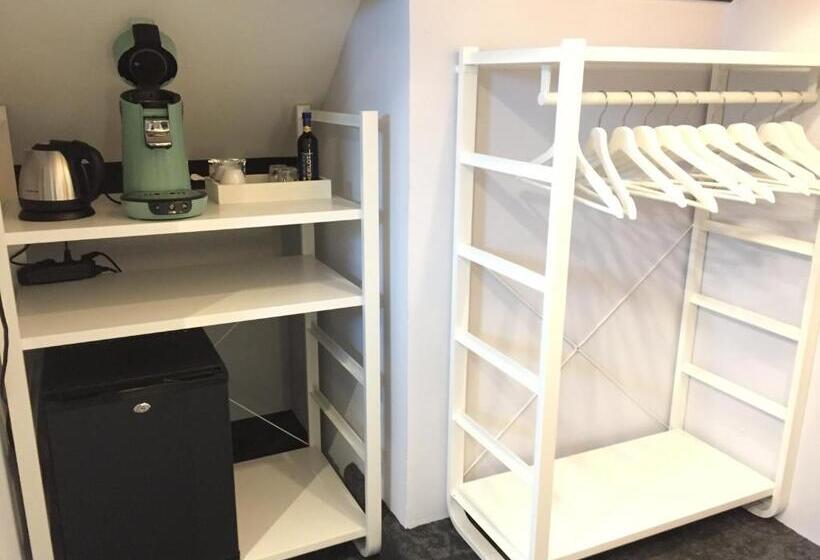 Comfort room with balcony, Meerzee