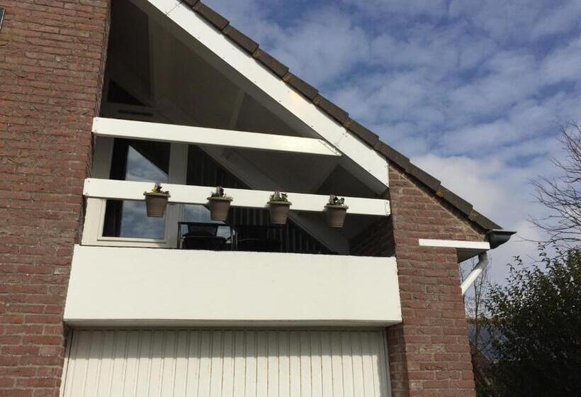 Comfort room with balcony, Meerzee