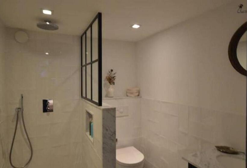 Standard-studio, Romantic Ground Floor Suite In Pijp Near Sarphatipark
