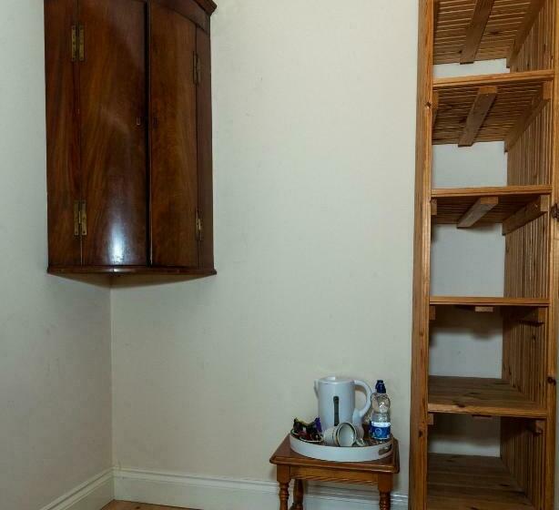 חדר דחוקס עם מיטת קינג, The Dales