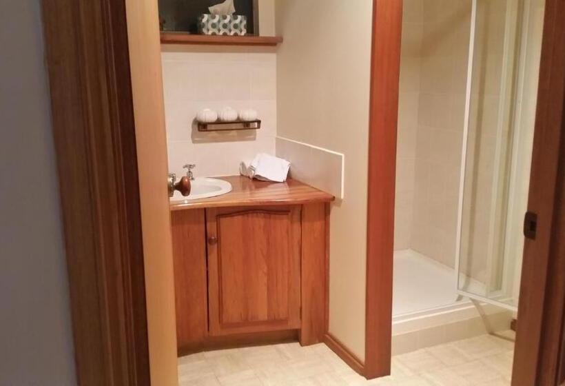 Люкс Повышенной Комфортности, Beezneez B&b